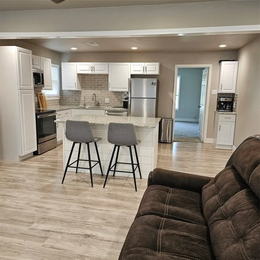 802 Brown Trail, Bedford, TX 76022 - #2