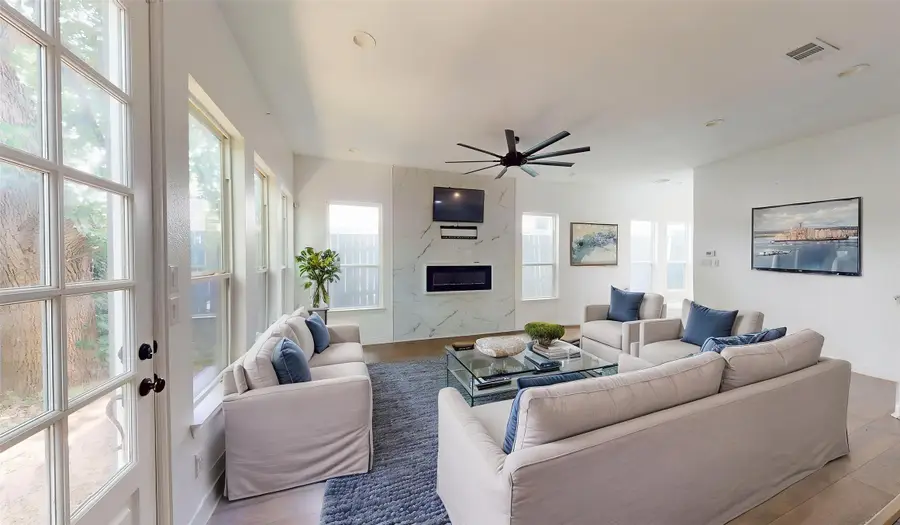 1301 Compton Street, Dallas, TX 75203 - #3