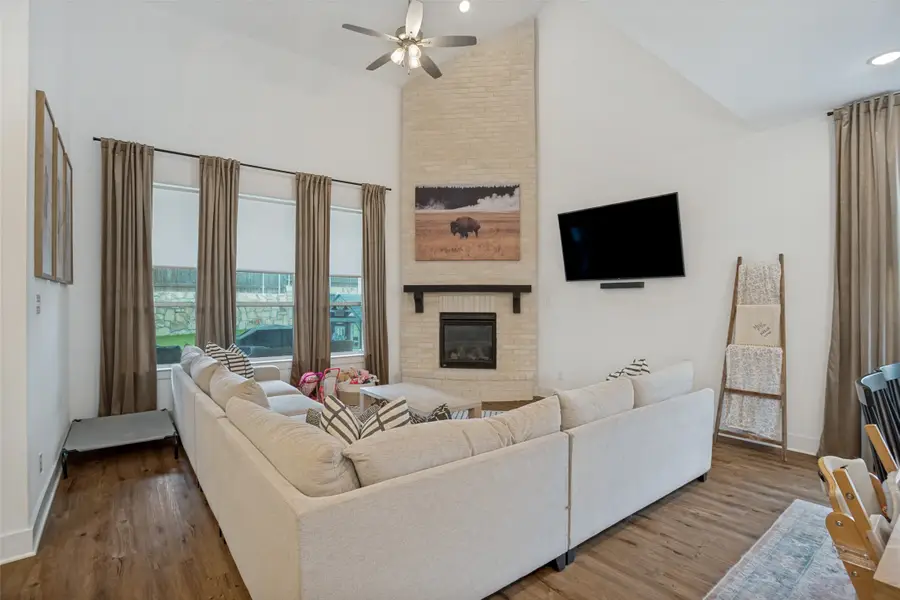 185 Ivy Parkway, Van Alstyne, TX 75495 - #3
