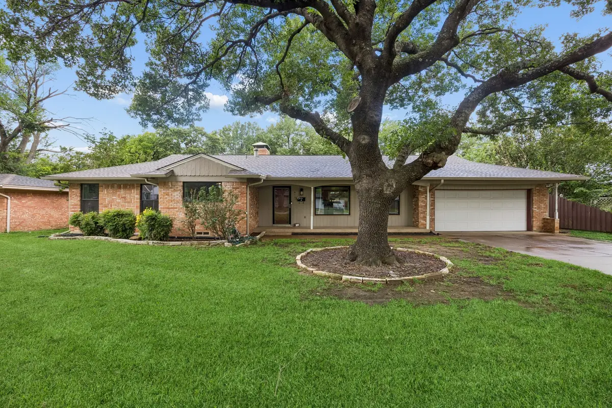 619 Kingston Drive, Irving, TX 75061 - #1