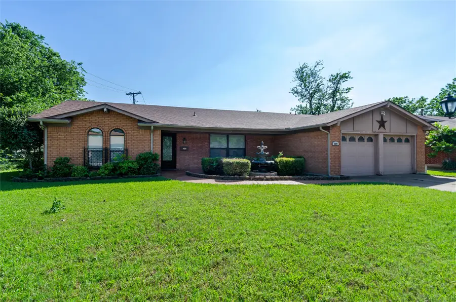 509 NW Mound Street, Burleson, TX 76028 - #2