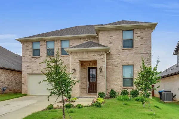 4857 Purlieu Drive, Fort Worth, TX 76244