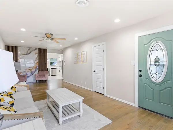 2125 Huntington Drive, Arlington, TX 76010