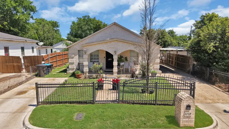 1717 E Harvey Avenue, Fort Worth, TX 76104 - #3