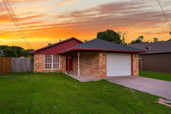 607 Franklin Avenue, Pottsboro, TX 75076