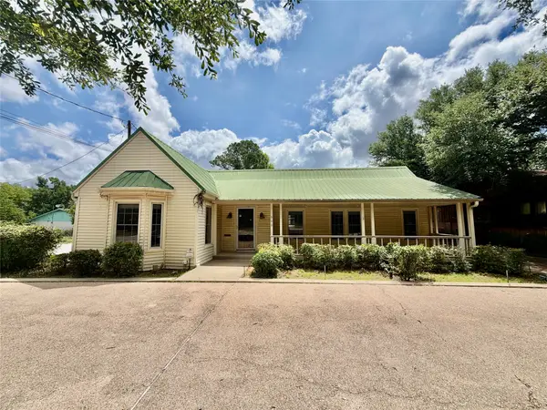 900 S Seaman Street, Eastland, TX 76448