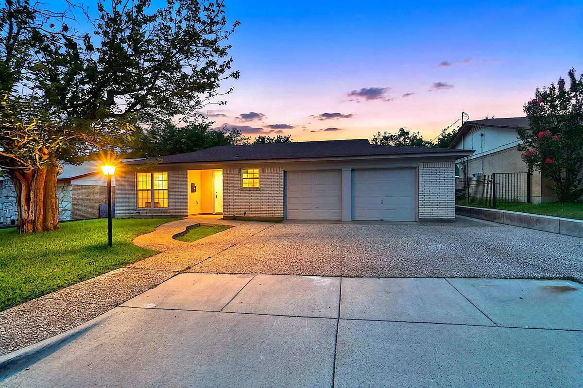 6600 Cervantes Avenue, Fort Worth, TX 76133 - #1
