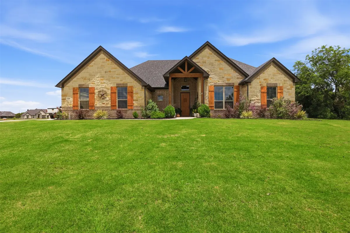 915 Taylor Branch, Springtown, TX 76082 - #1