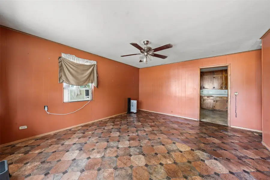 301 N Commerce Street, Mart, TX 76664 - #3
