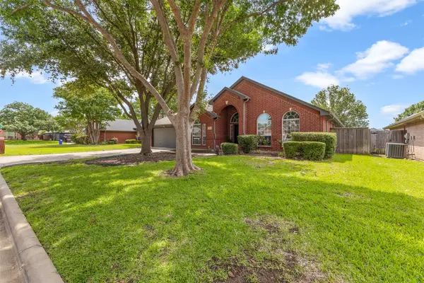 1520 Hampton Drive, Mansfield, TX 76063