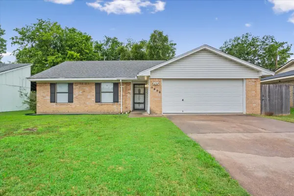 1933 Century Drive, Waco, TX 76712