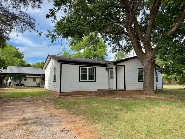 628 W 3rd Street, Burkburnett, TX 76354