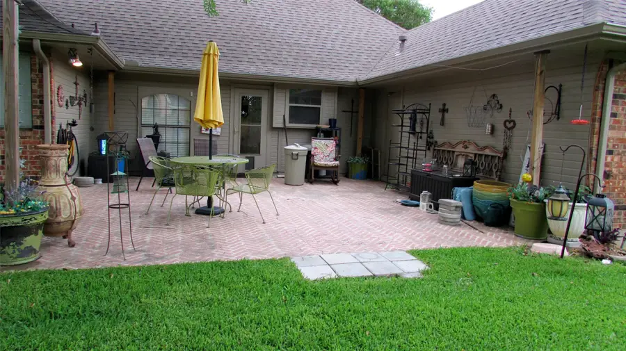 901 Lakeway Drive, Ennis, TX 75119 - #3