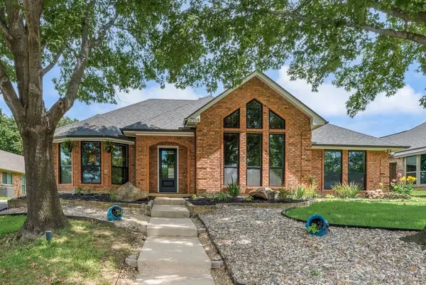 2908 Roaring Springs Road, Grapevine, TX 76051
