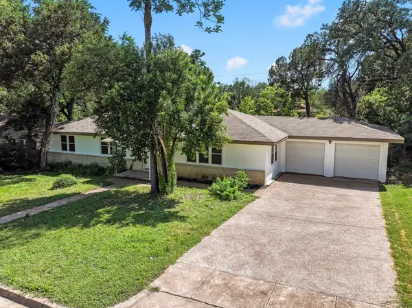 4600 Robinwood Drive, Waco, TX 76708