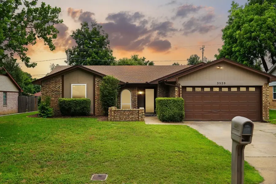 3529 Kelvin Avenue, Fort Worth, TX 76133 - #2