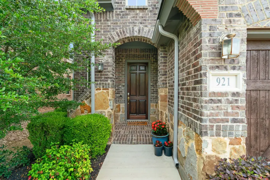 921 Montgomery Way, Lantana, TX 76226 - #3