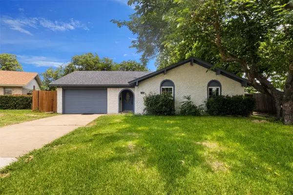 1065 Sunset Circle, Garland, TX 75040