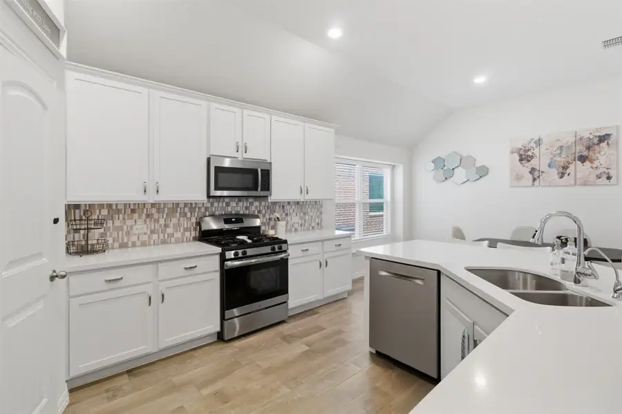 909 Black Hawk Drive, Princeton, TX 75407 - #3