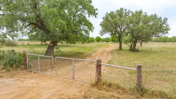 983 County Road 185, Comanche, TX 76442