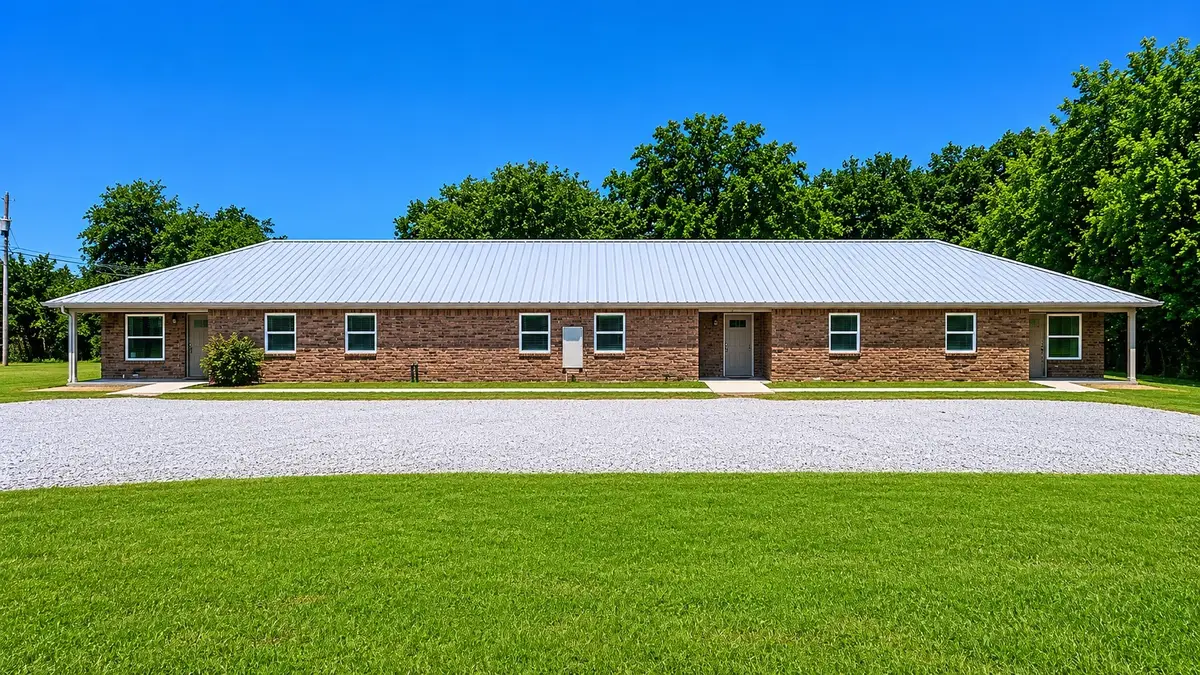 412 W Franklin Street, Alvord, TX 76225 - #1