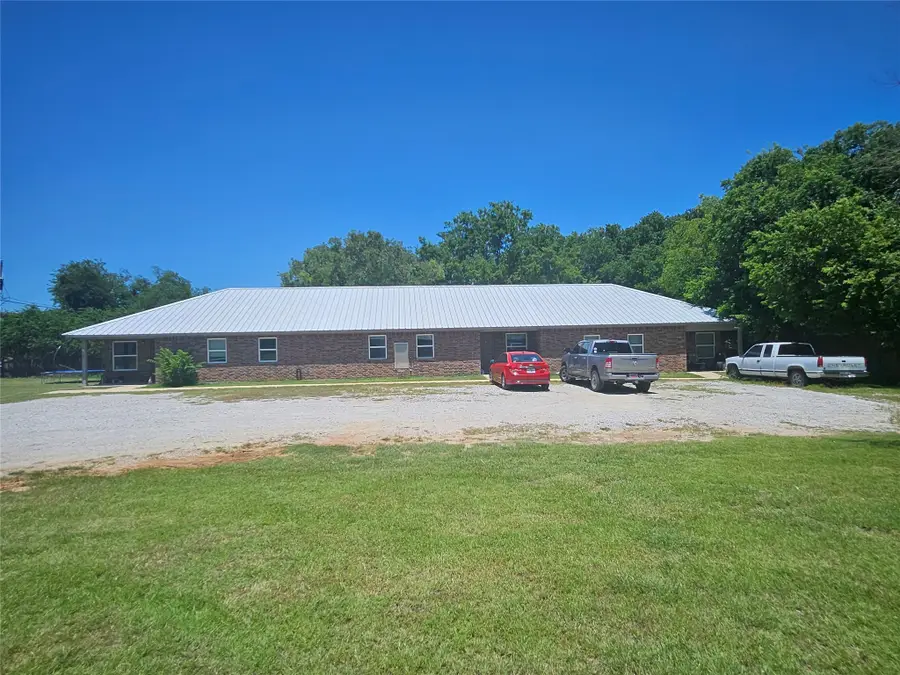 412 W Franklin Street, Alvord, TX 76225 - #2
