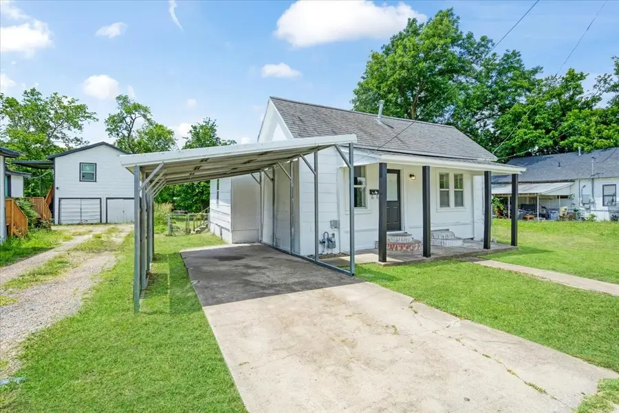 715 W Sam Rayburn Drive, Bonham, TX 75418 - #3