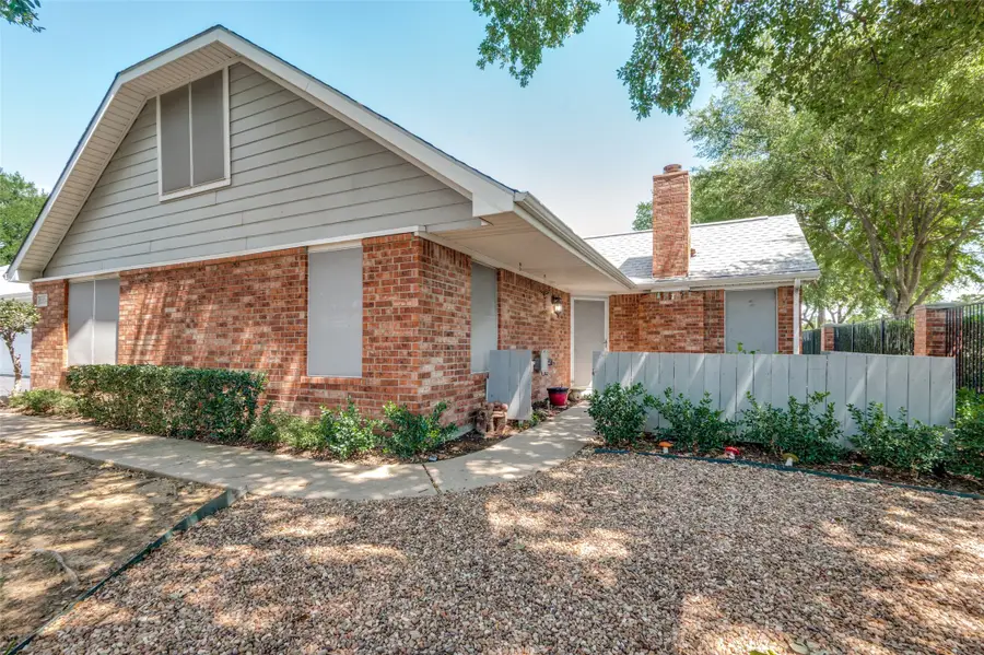 1004 Bridges Drive, Arlington, TX 76012 - #3