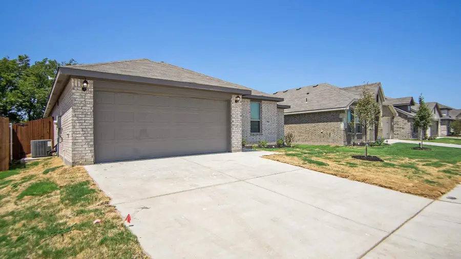 9816 Mescalbean Boulevard, Fort Worth, TX 76036 - #2