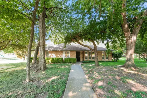 123 S Venice Drive, Duncanville, TX 75116