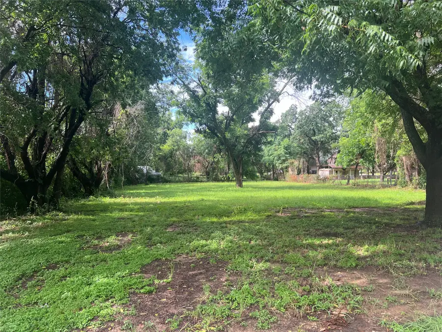 1515 Lindsey Street, Denton, TX 76205 - #2