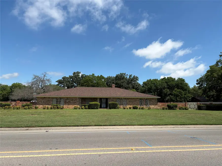1210 W Westhill Drive, Cleburne, TX 76033 - #2