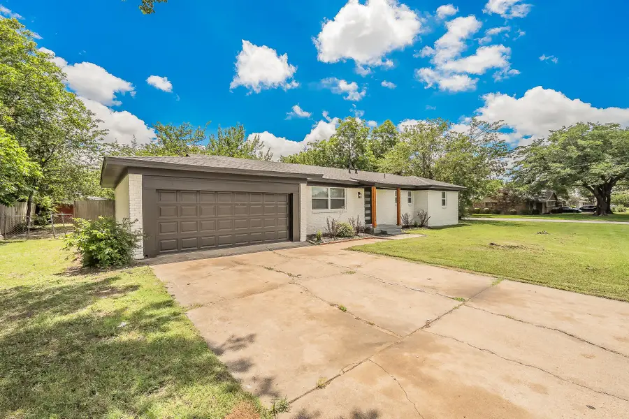 828 Glenda Drive, Bedford, TX 76022 - #3