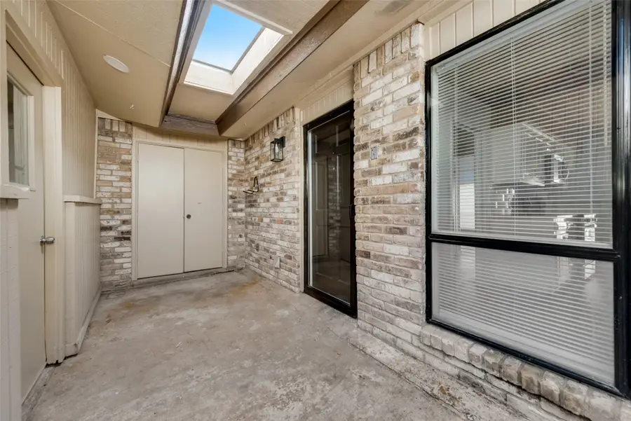 5814 Meadow Wood Lane, Fort Worth, TX 76112 - #3