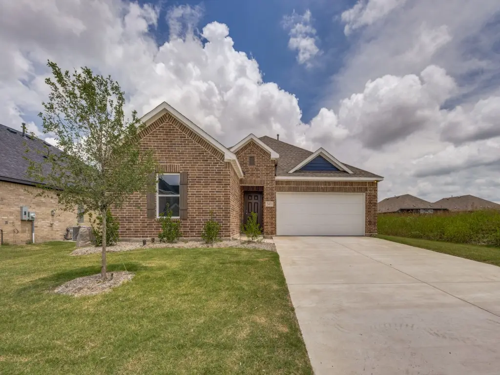 2411 Stonebriar Ln, Sherman, TX 75092 - #1