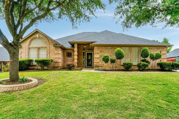 428 Shelby Drive, Burleson, TX 76028
