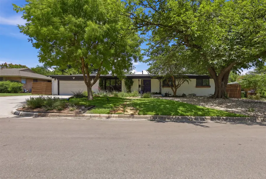 3817 Springbranch Drive, Benbrook, TX 76116 - #3