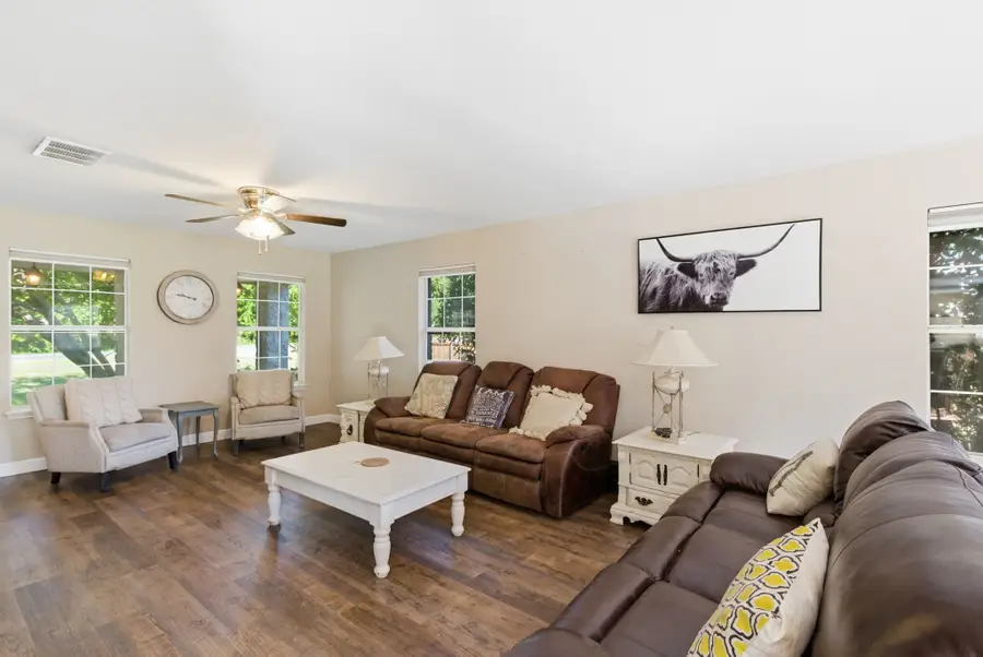 1925 N Dale Avenue, Stephenville, TX 76401 - #3