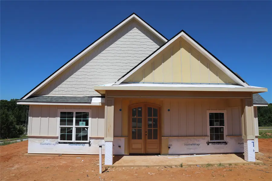 111 W Cupit Way, Gladewater, TX 75647 - #2