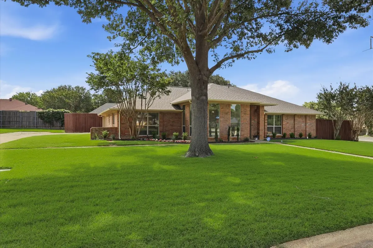 490 Spruce Drive, Highland Village, TX 75077 - #1