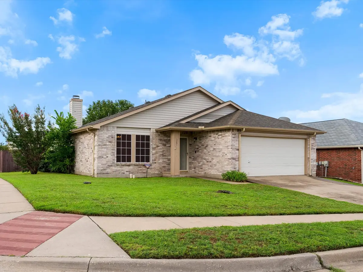 5201 Royal Birkdale Drive, Fort Worth, TX 76135 - #1
