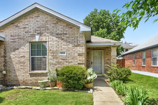 903 Hems Lane, Arlington, TX 76001