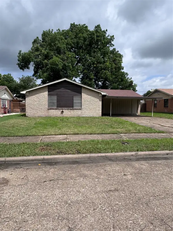 3241 Santiago Drive, Mesquite, TX 75150