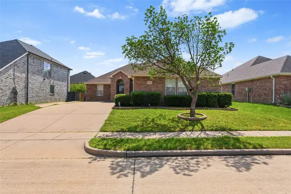 1640 Nashwood Drive, Grand Prairie, TX 75051