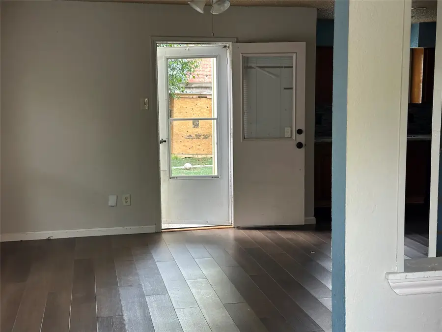 312 Victoria, Grand Prairie, TX 75052 - #2