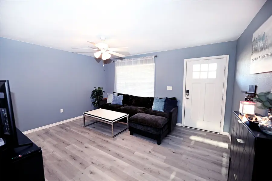 212 E Clay Street, Bowie, TX 76230 - #2