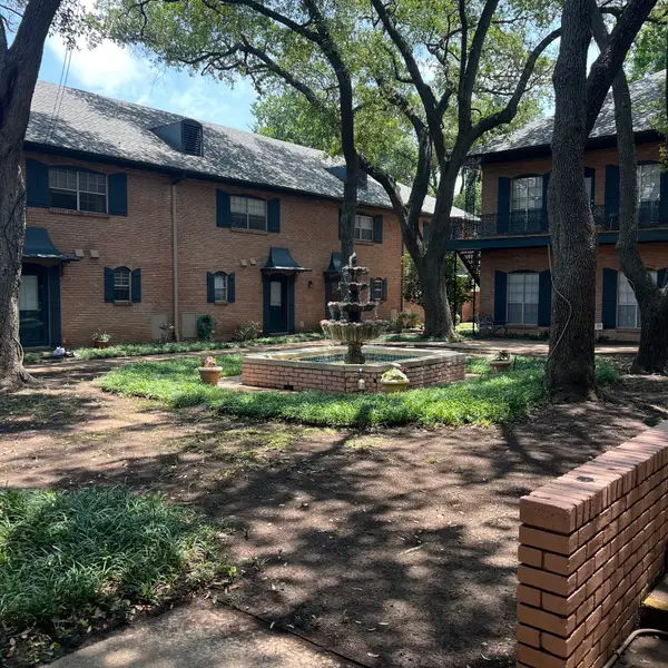 6027 E University Boulevard #114, Dallas, TX 75206