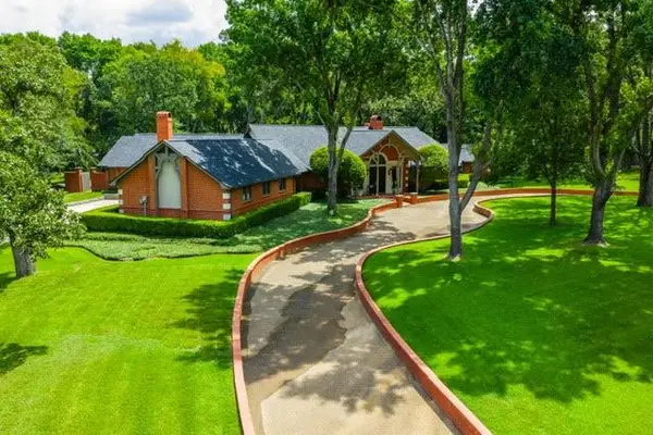 112 Willowbrook Drive, Athens, TX 75751