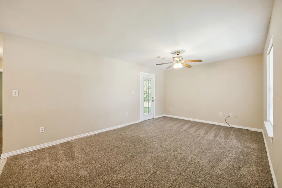 1104 E High Street, Terrell, TX 75160 - #3