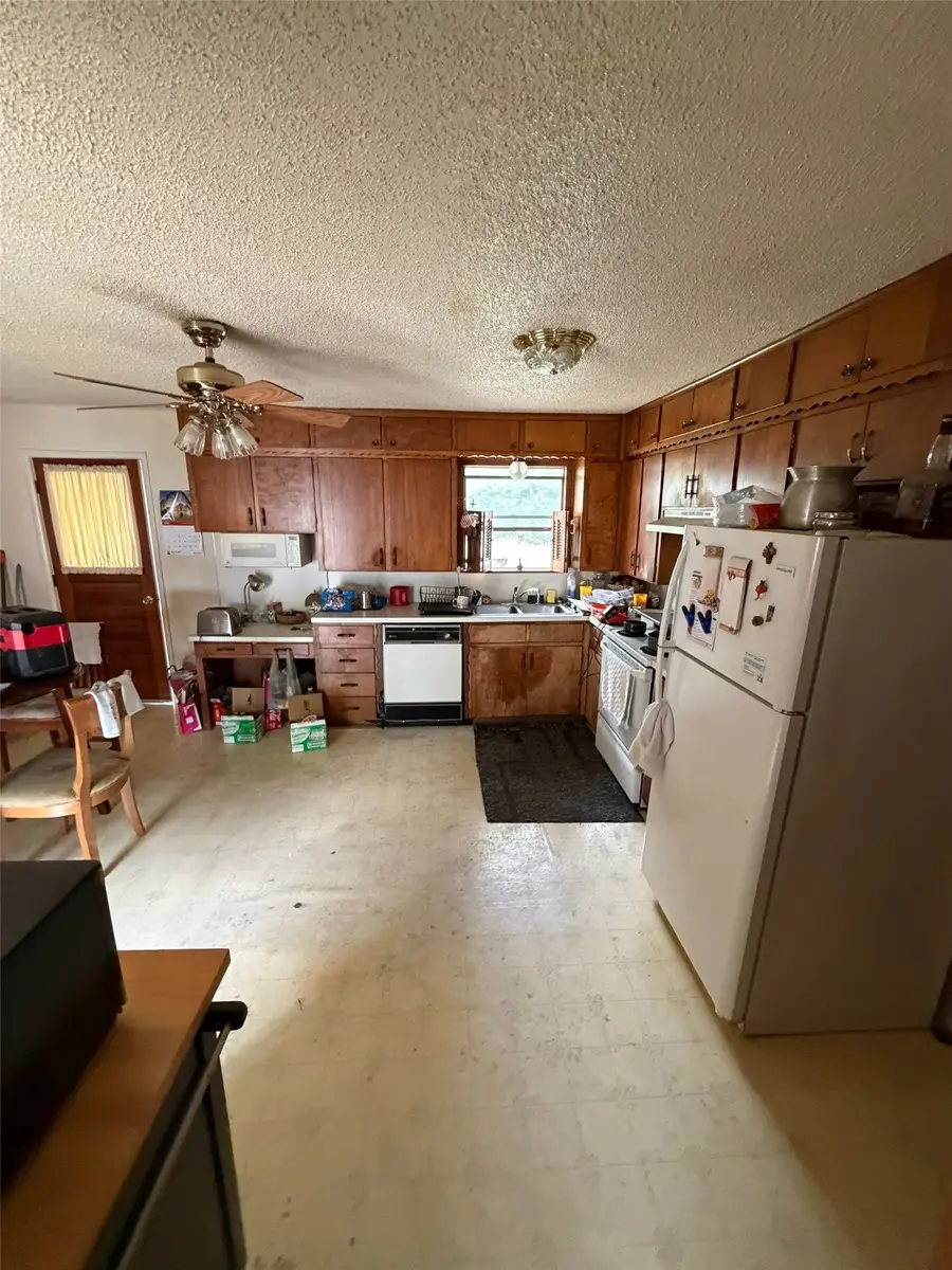4405 Wayne Court N, Haltom City, TX 76117 - #3